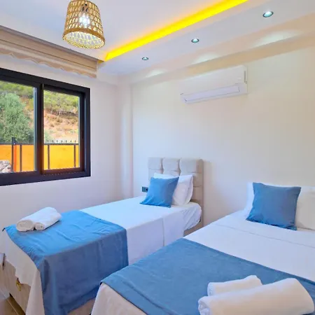 Tinas 1 Ξενοδοχείο 4*